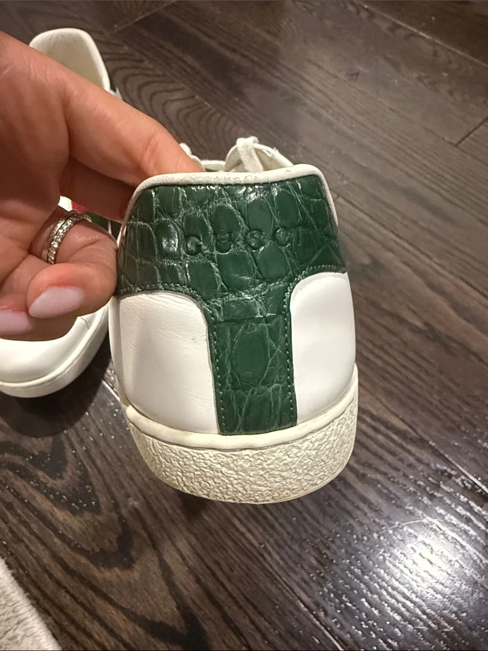 Gucci White Leather Sneakers with Green & Red Web Stripe